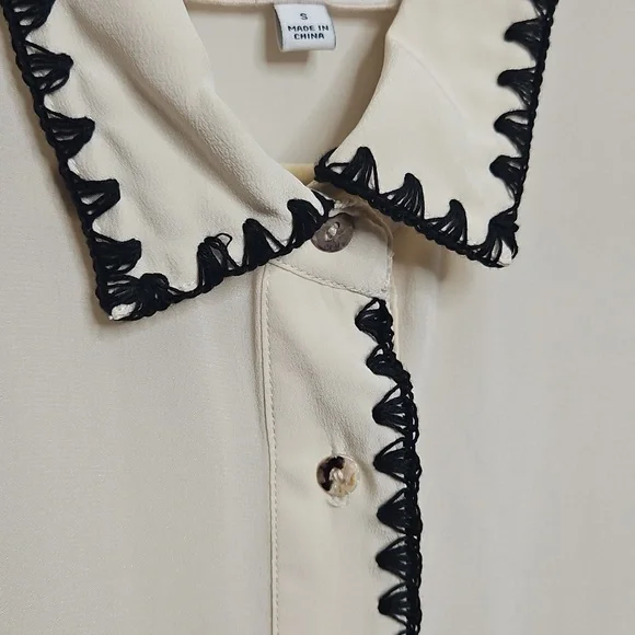Johnny Was Jade Cream Silk Embroidered Blouse Small - Picture 3 of 5